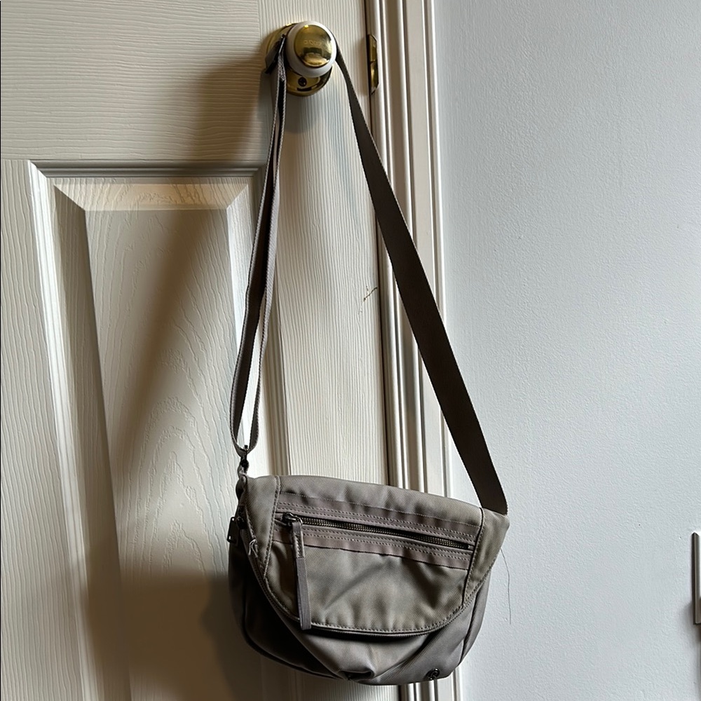 lululemon athletica Gray Women’s Messenger Bag